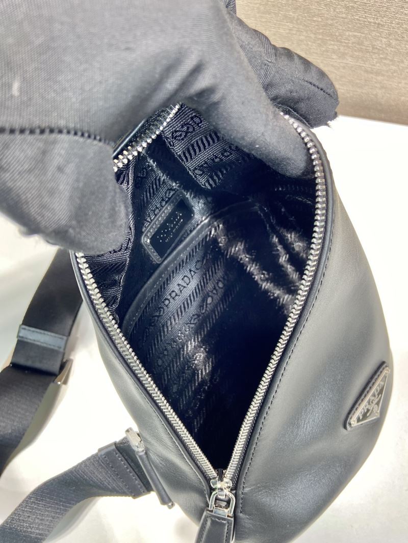 Pra*a waist chest packs